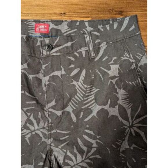 Levi's Other - Levi’s XX Standard Taper Floral Chino Shorts Flat-Front 9” Inseam Men's Size 33